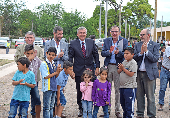 650 Se entrego 84 viviendas e infraestructura en Palpalá