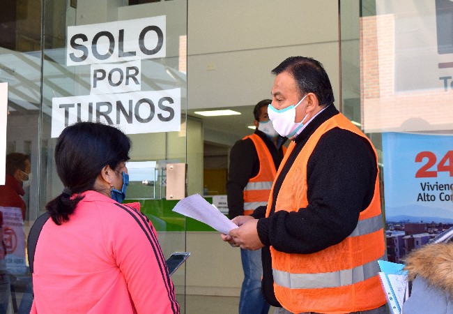 260520 Fachada IVUJ Con Distancia Social 2 Copy 650x450